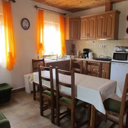 Matyasmadar Vendeghaz 4* Tard